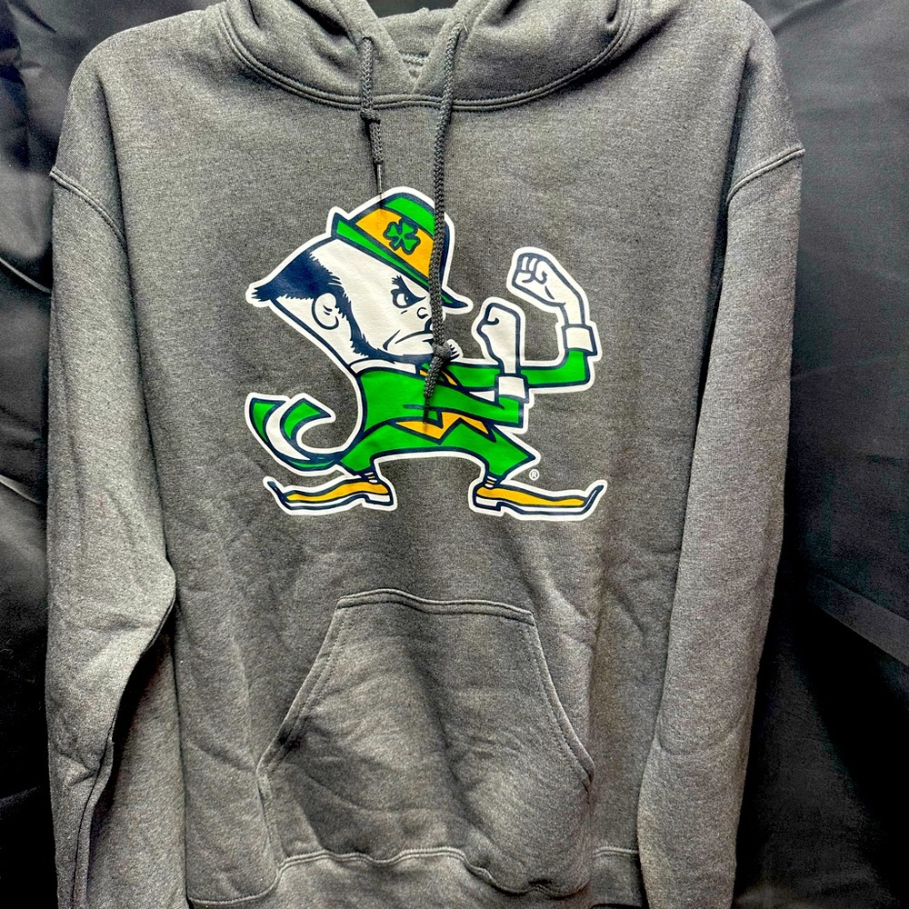 1263 Fighting Irish, sweat shirt. Size Small